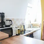 Apartment For 4 - Near Square Des Batignolles
