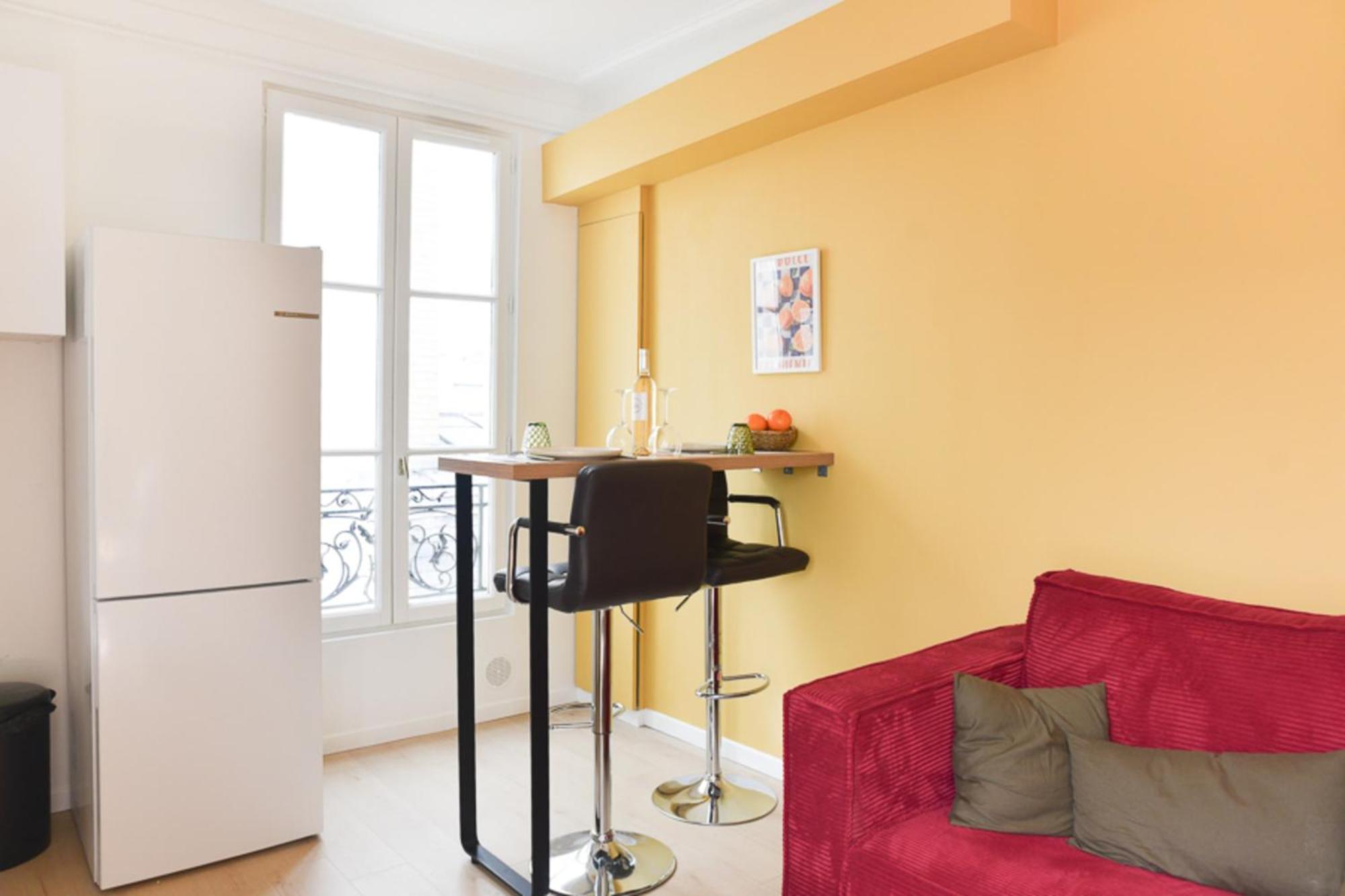 For 4 - Near Square Des Batignolles Apartment Paris